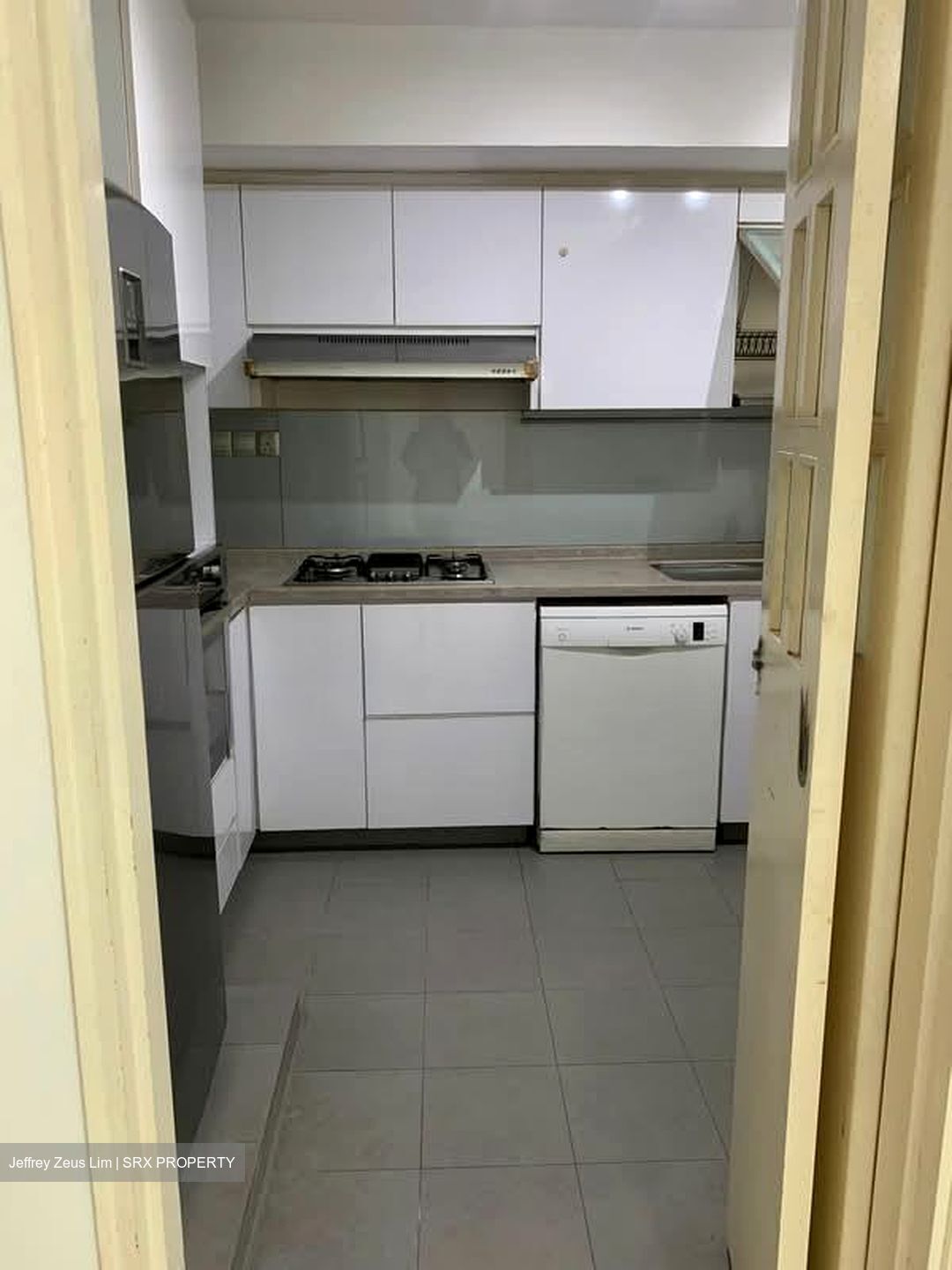 Melville Park (D18), Condominium #556033951